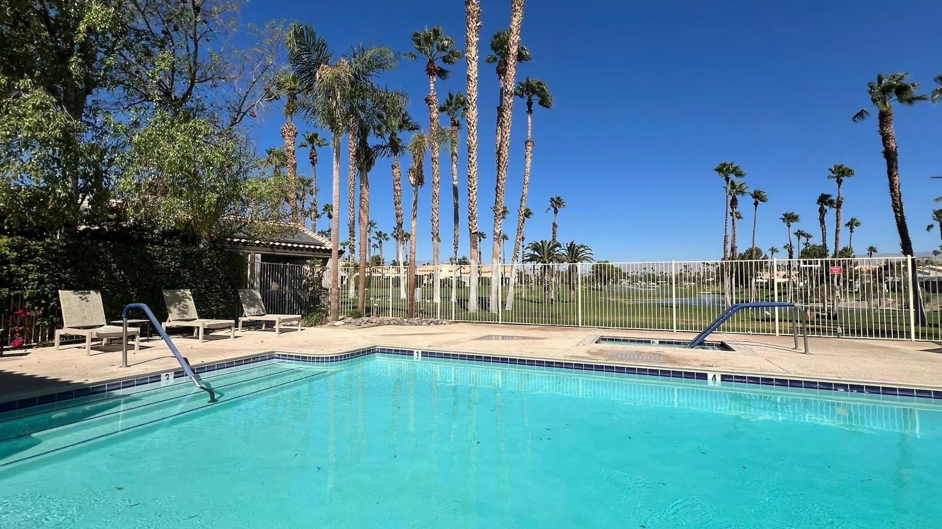 3Rd Hole Hideaway - A Golf Dream At Desert Princess Cathedral City Holiday home